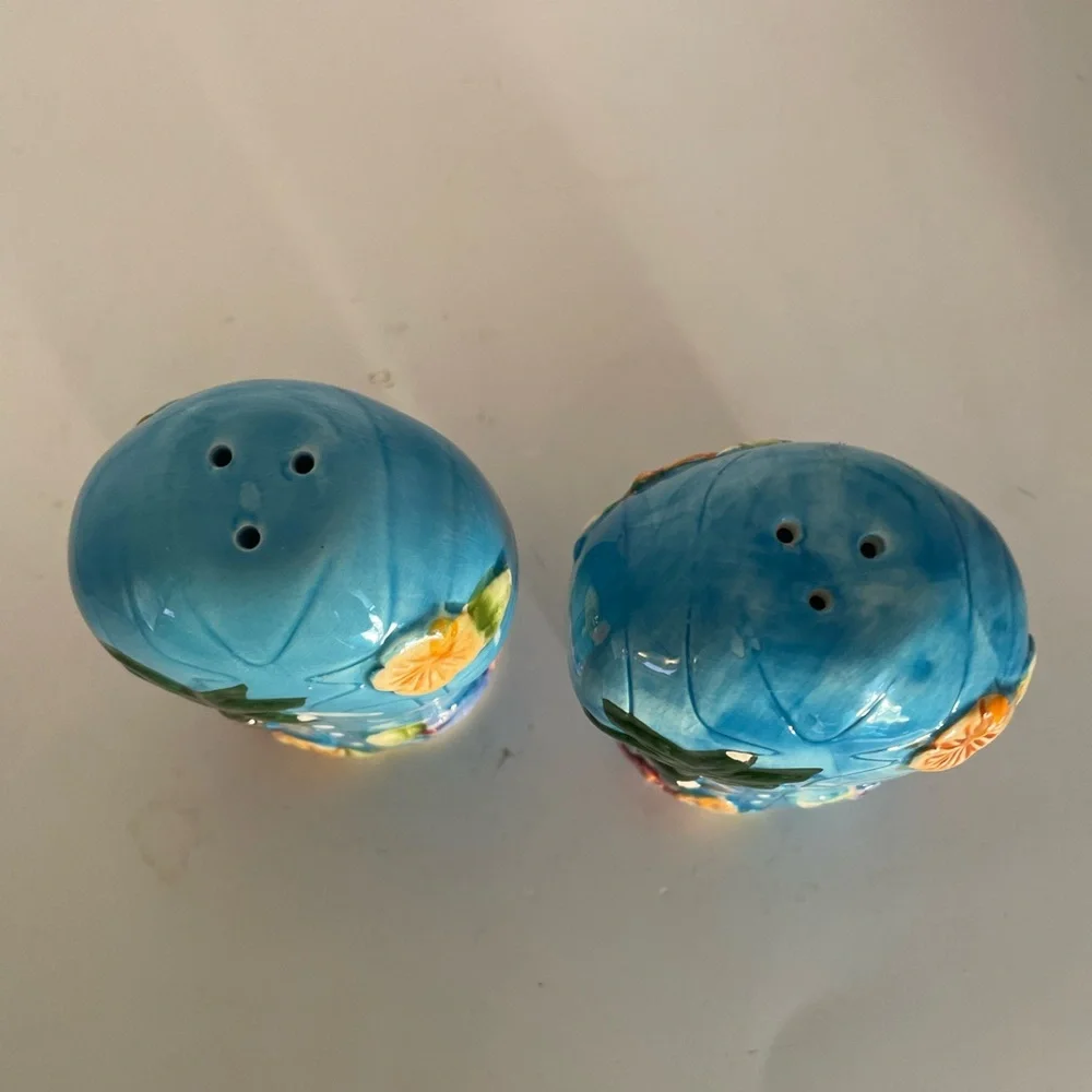 N/A charming blue